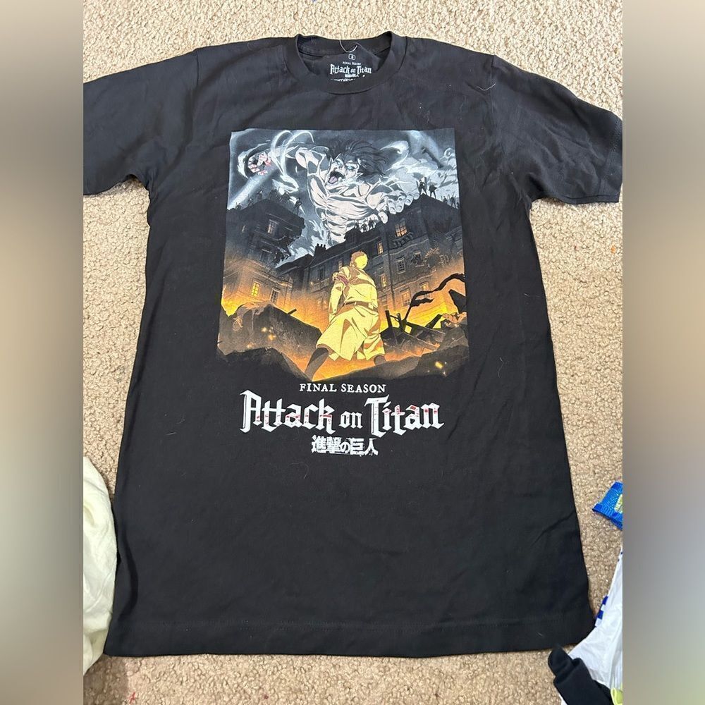Attack on Titan Final Season Tshirt NWOT